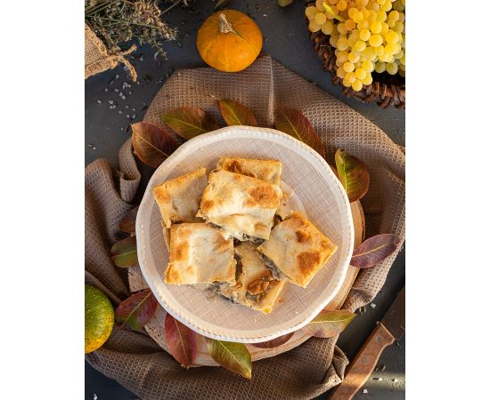 Focaccia con queso y champiñones